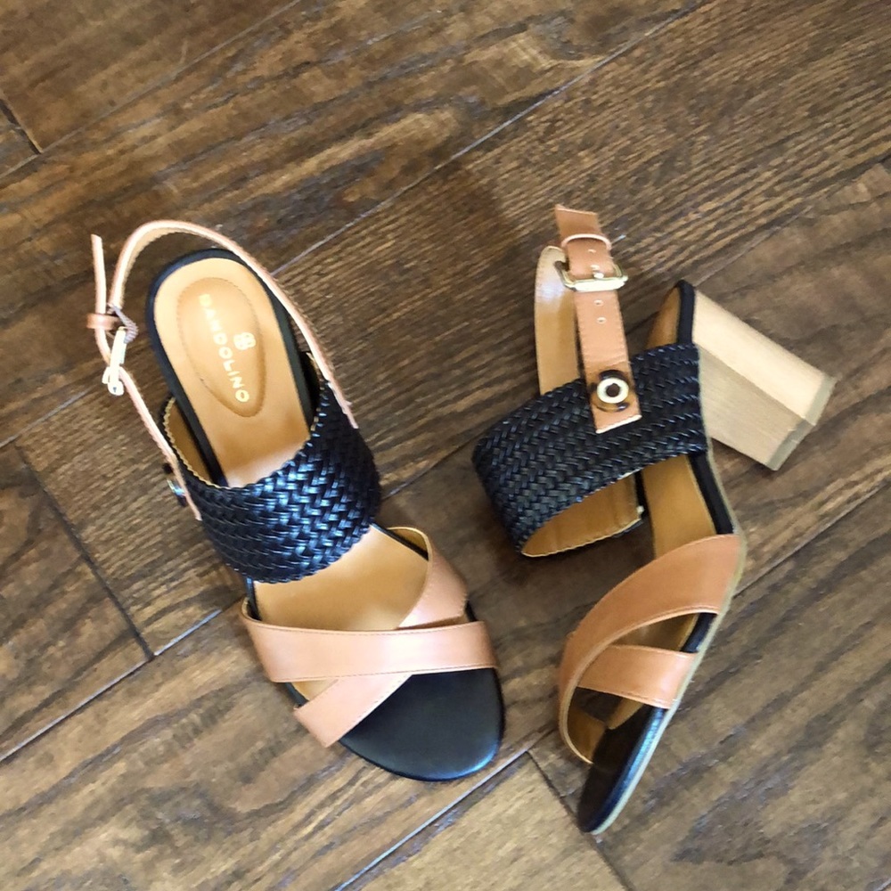 Bandolino black & tan sandals sz 7 1/2